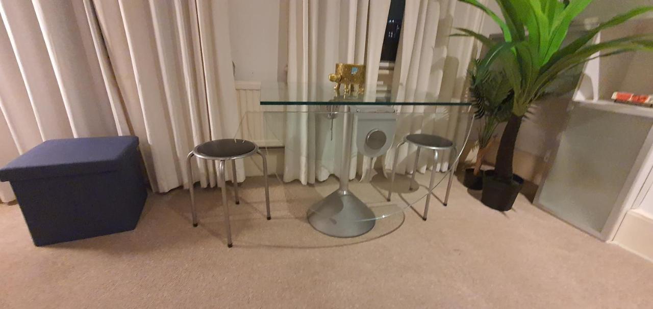 Walk To London Bridge En Suite Apartment With Kitchen Zewnętrze zdjęcie